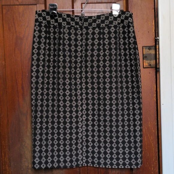 Coldwater Creek Black + White Diamond Motif Midi Pencil Skirt Sz 8 - Picture 3 of 8